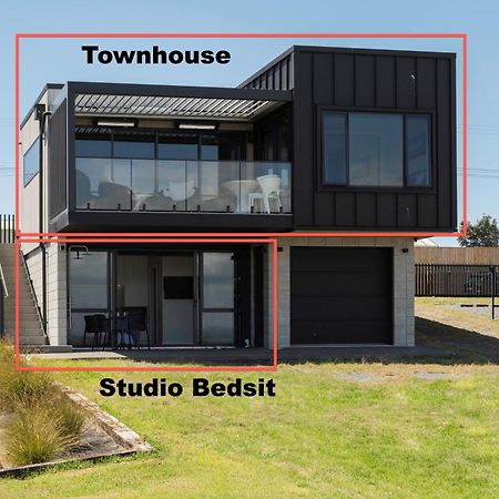 Pukehina Estuary Sunset Views Townhouse & Studio Exterior photo